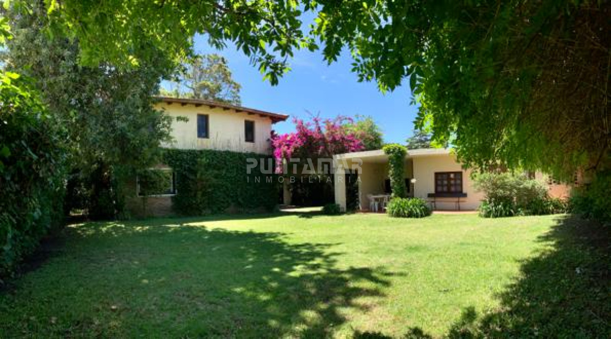 Casa ID.212016 - HERMOSA CASA DE 2 PLANTAS EN PARADA 9 DE LA MANSA