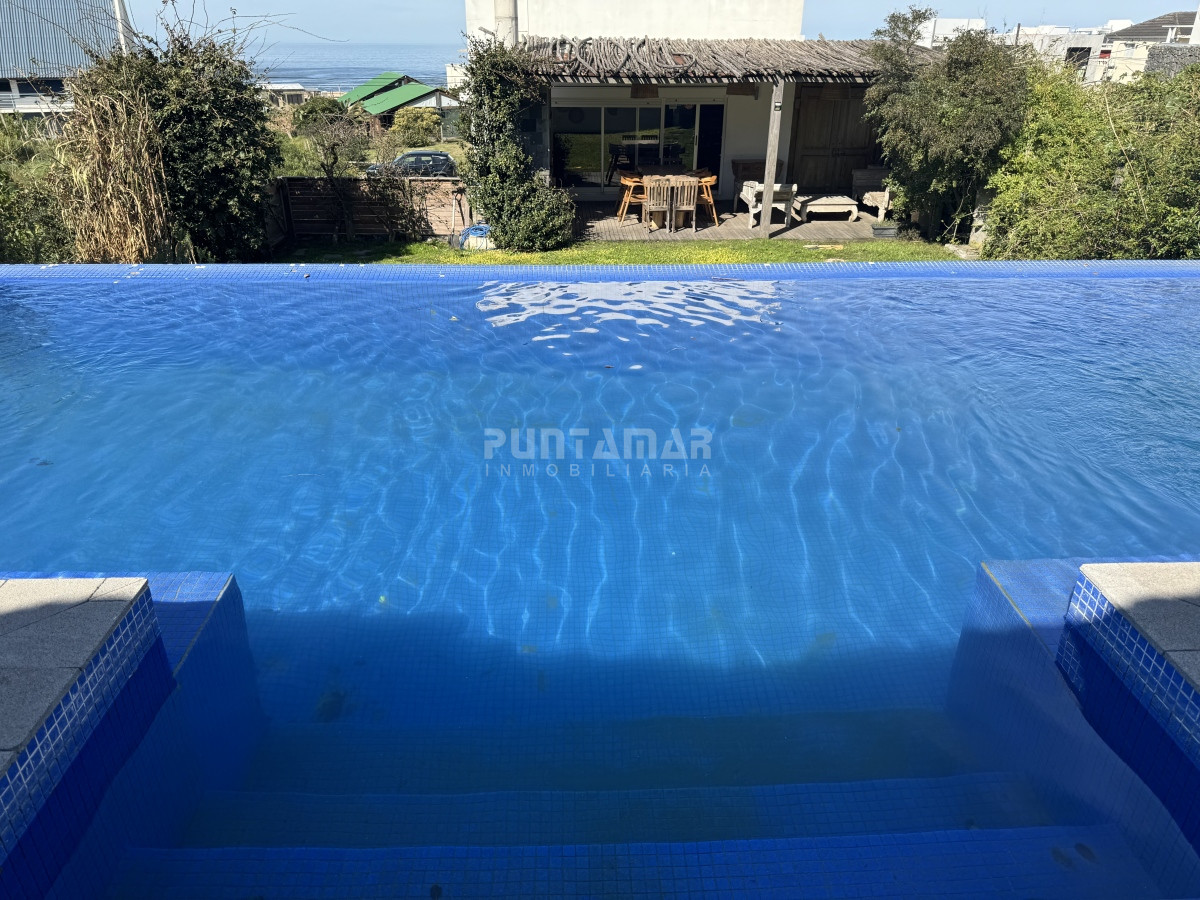 Casa ID.210864 - ESPECTACULAR CASA EN MONTOYA DE 3DORMITORIOS Y PISCINA 