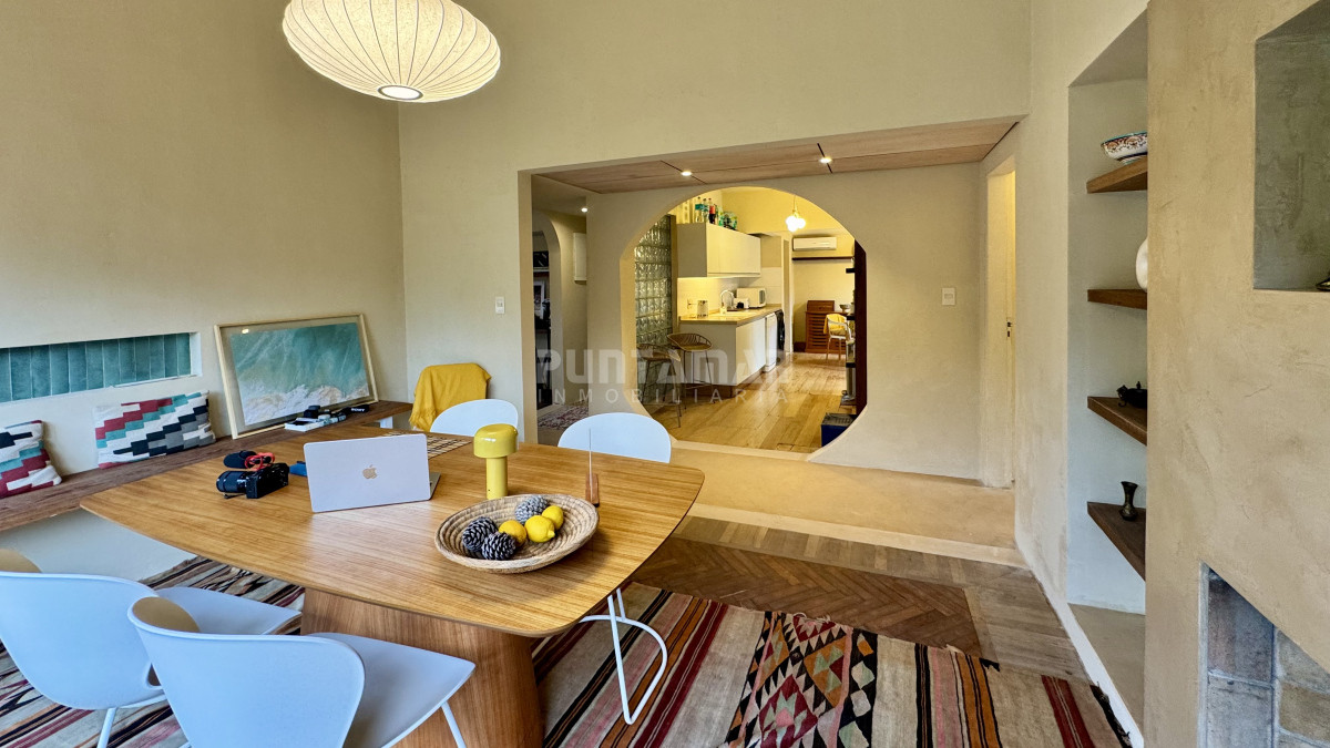 Casa ID.213532 - ALQUILER CASA DE DISEÑO DE 3 DORMITORIOS CON PISCINA EN SAN RAFAEL 