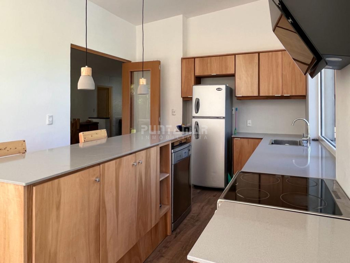 Casa ID.210662 - CASA DE 4 DORMITORIOS CON PISCINA