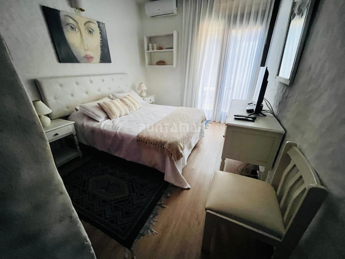 Casa ID.213444 - HERMOSA CASA DE 5 DORMS EN PARADA 10 PLAYA MANSA