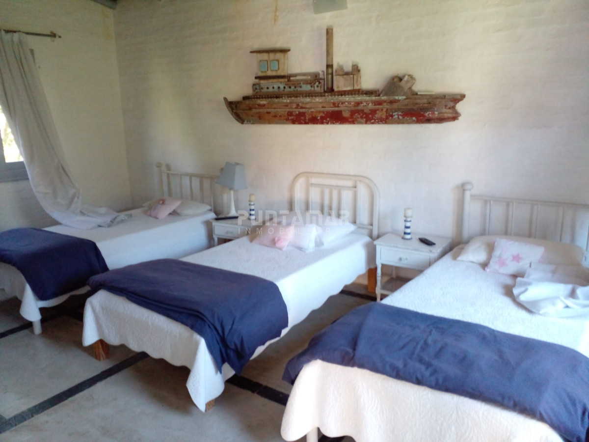 Casa ID.212386 - CHALET EN ALQUILER TEMPORADA EN ZONA DE LA BARRA A 3 CUADRAS DE LA AVENIDA PRINCIPAL Y 5 CUADRAS DE LA PLAYA 