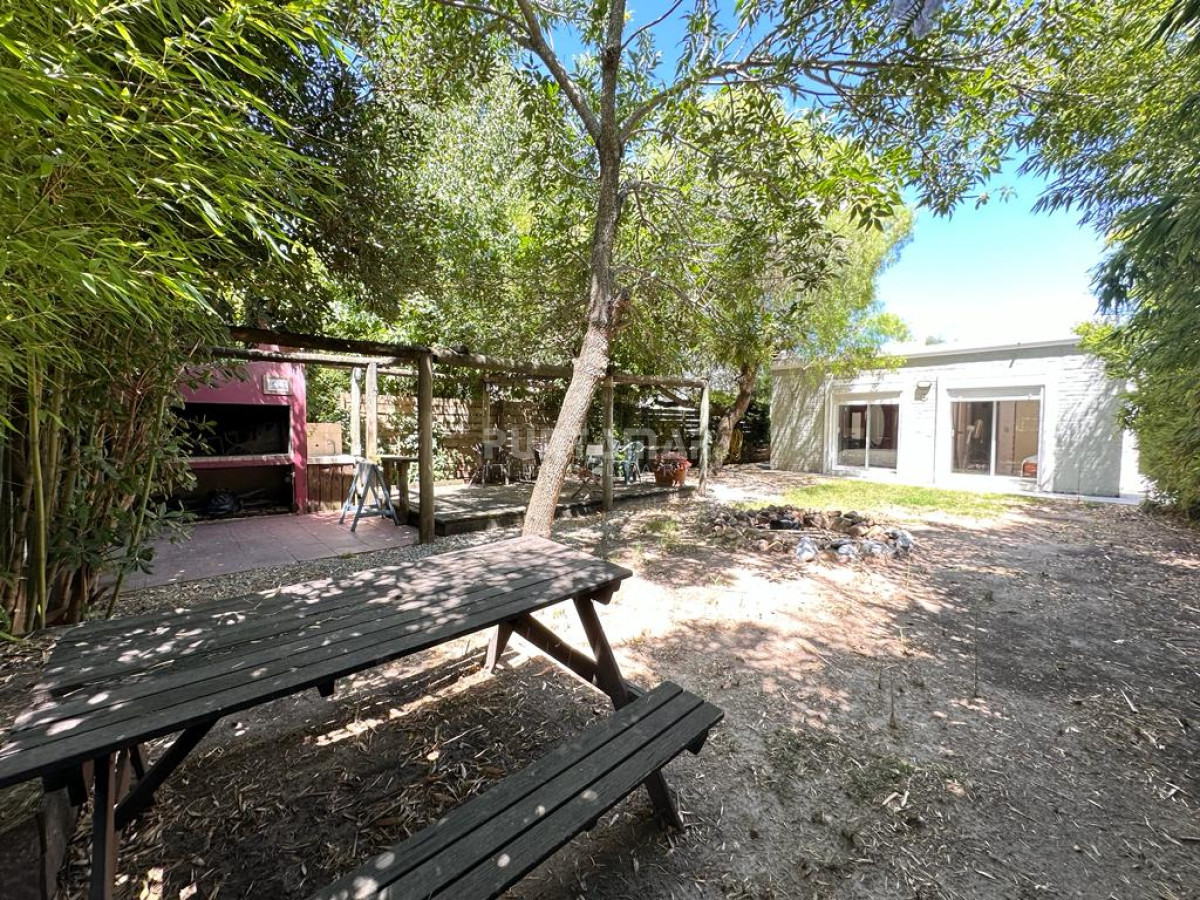Casa ID.210240 - ALQUILER ANUAL EN LA BARRA 3 DORMITORIOS