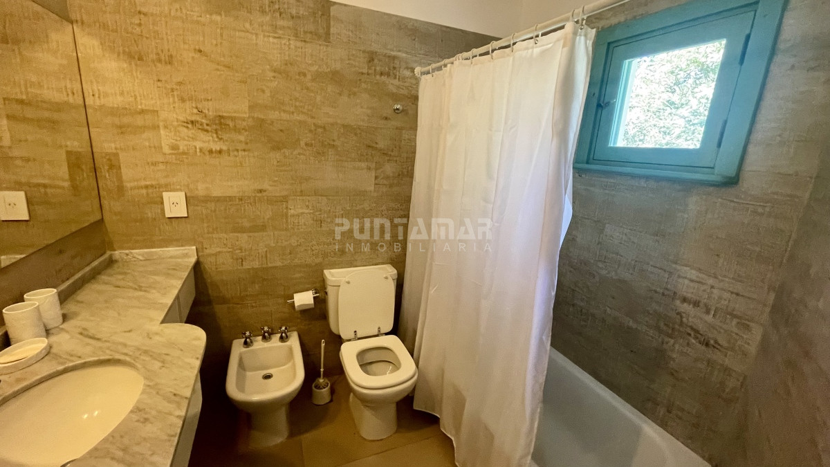 Casa ID.211647 - CASA DE CAMPO 3 DORMITORIOS EN BARRIO CERRADO PUEBLO SAN VICENTE 