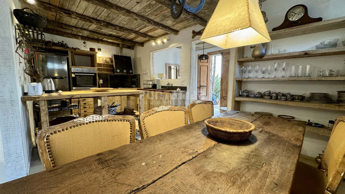 Casa ID.213291 - MUY LINDA CASA A METROS DEL MAR EN EL CORAZON DE LA BARRA 