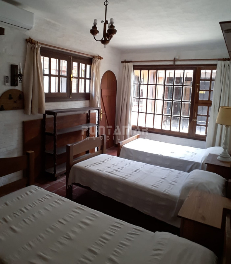 Casa ID.212426 - CHALET DE 4 DORMITORIOS EN PARADA 8 DE LA MANSA 