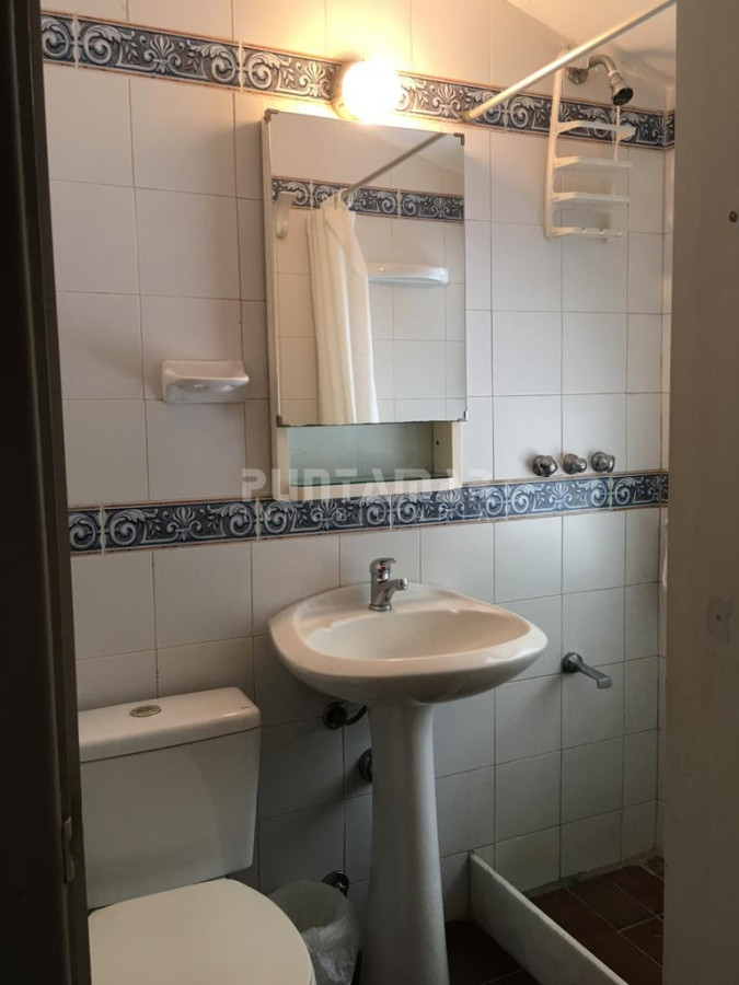 Casa ID.212424 - CHALET DE 5 DORMITORIOS EN PARADA 6 DE LA MANSA