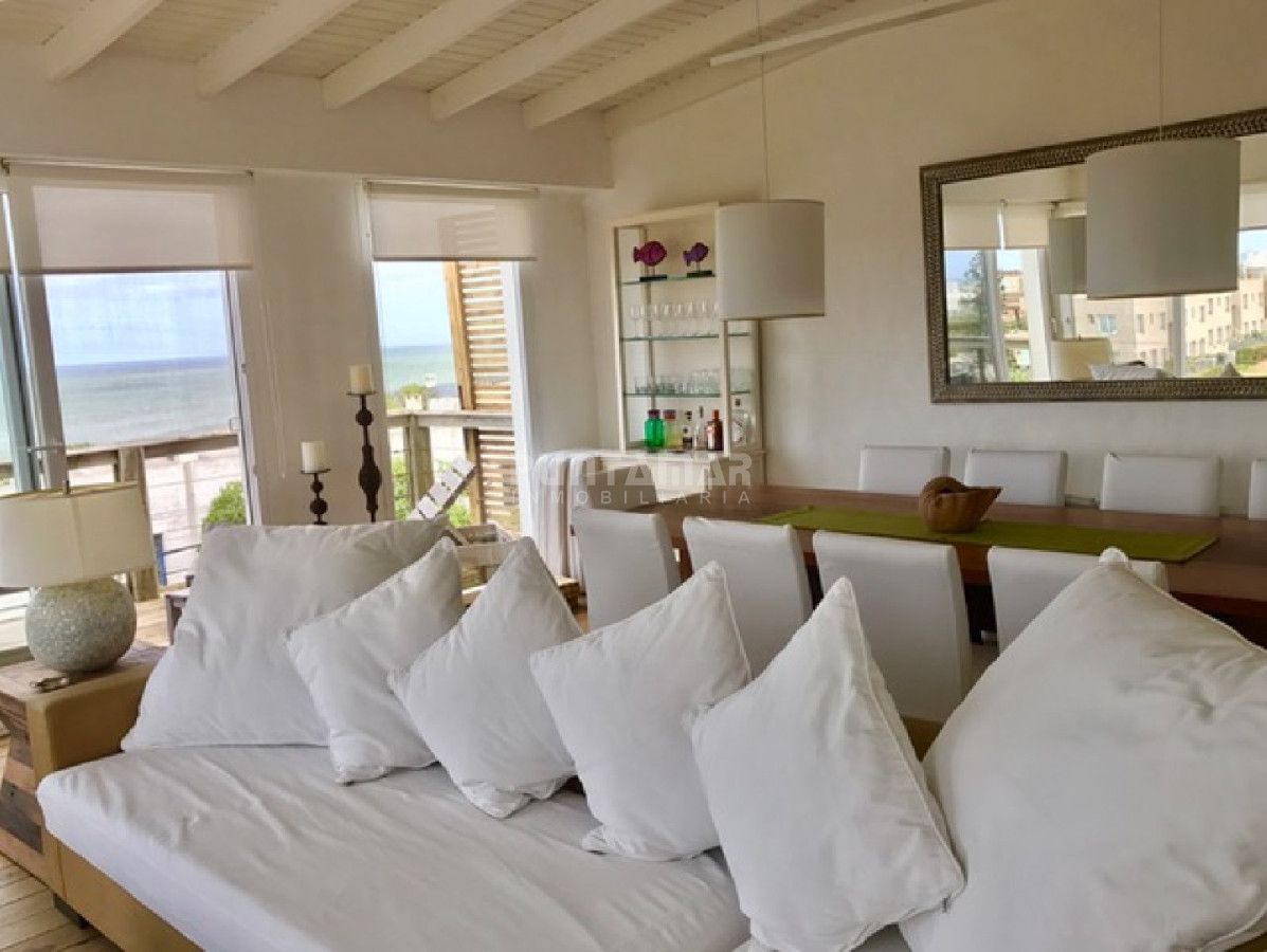 Casa ID.210933 - Casa en alquiler en La Barra, 4 dormitorios, piscina