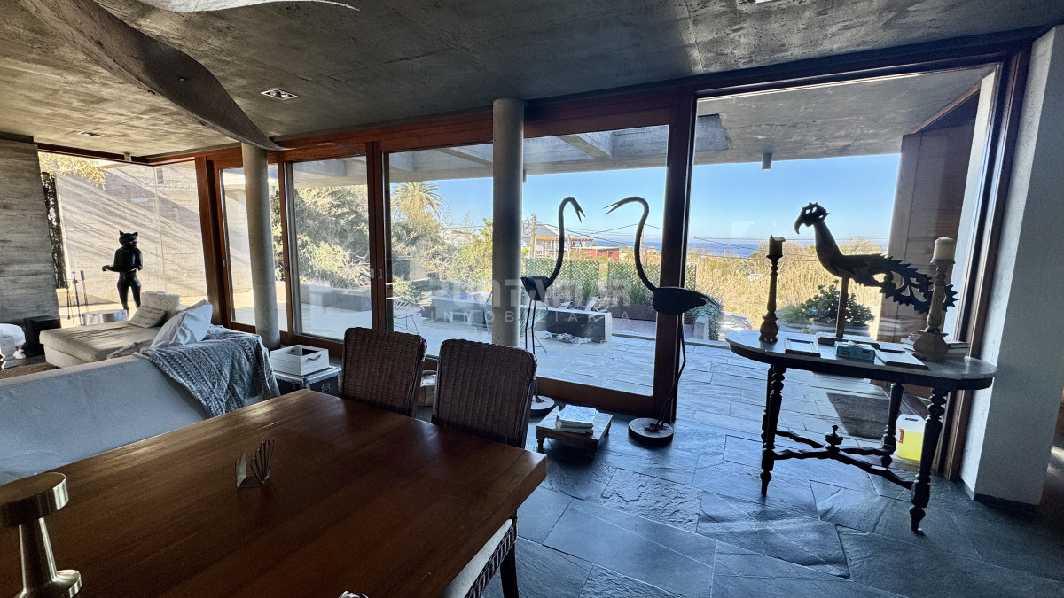 Casa ID.212719 - ALQUILER  CASA DE 4 DORMITORIOS  EN EN EL CHORRO  CON PISCINA