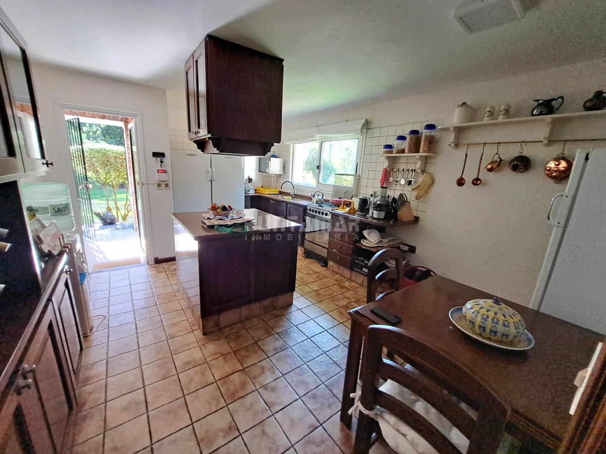 Casa ID.212912 - IMPORTANTE CASA DE 2 PLANTAS  