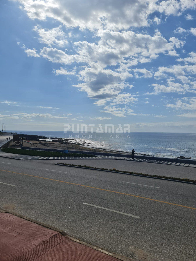 Casa ID.213178 - ALQUILER ESPECTACULAR CASA DE 4 DORMITORIOS FRENTE AL MAR