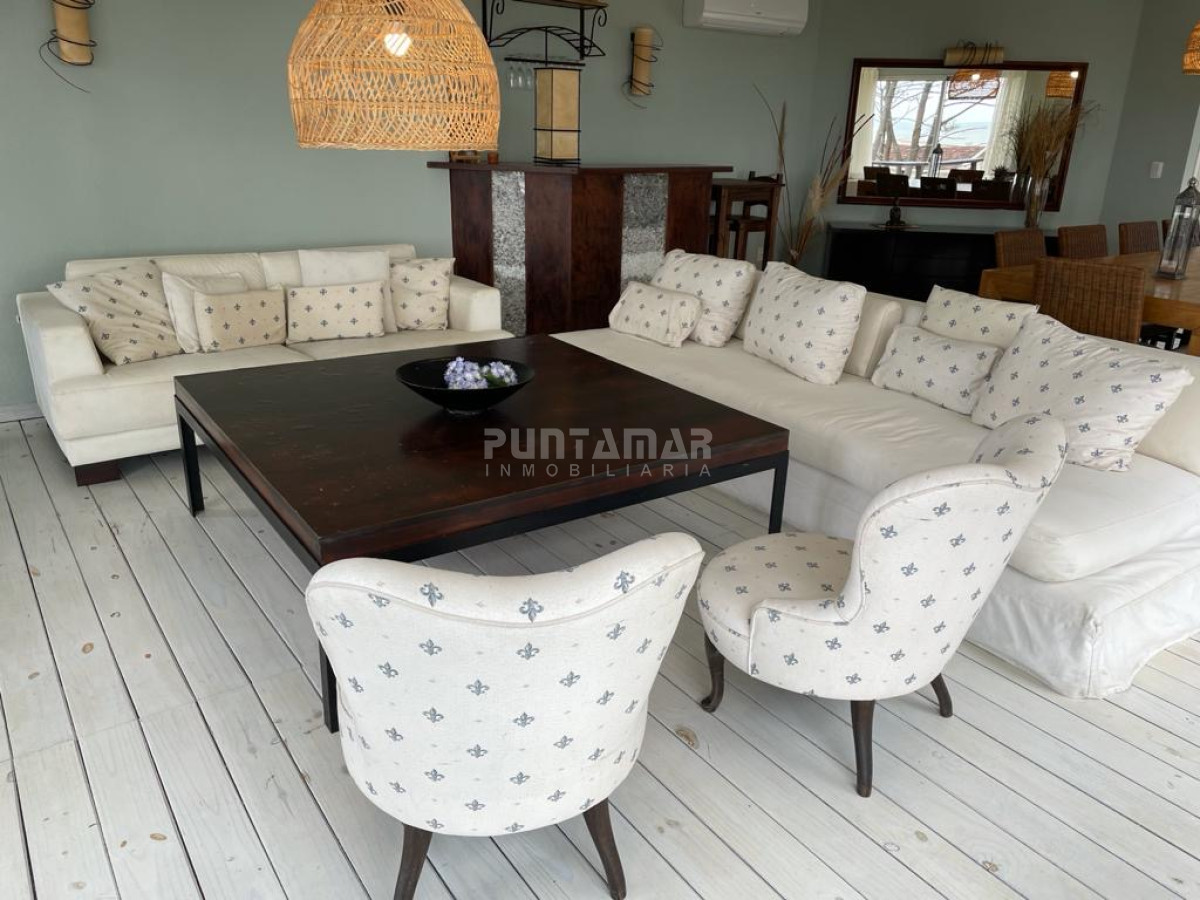 Casa ID.210912 - CASA EN ALQUILER EN MONTOYA DE 5 DORMITORIOS Y PISCINA 