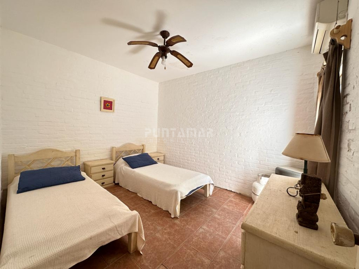Casa ID.210240 - ALQUILER ANUAL EN LA BARRA 3 DORMITORIOS
