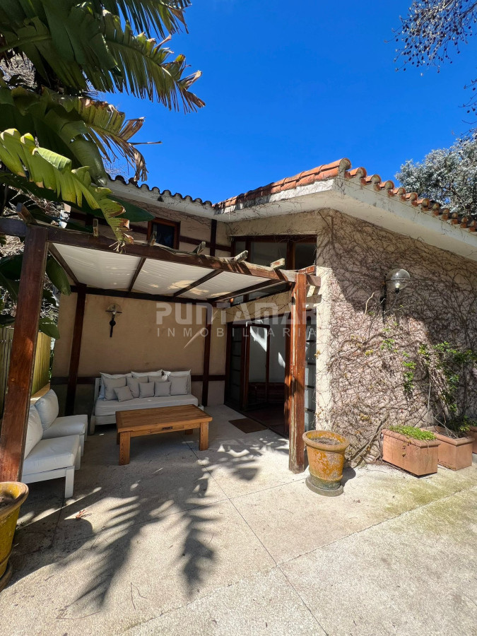 Casa ID.212432 - ALQUILER  CASA DE 3 DORMITORIOS EN SUITE EN SAN RAFAEL CON PISCINA