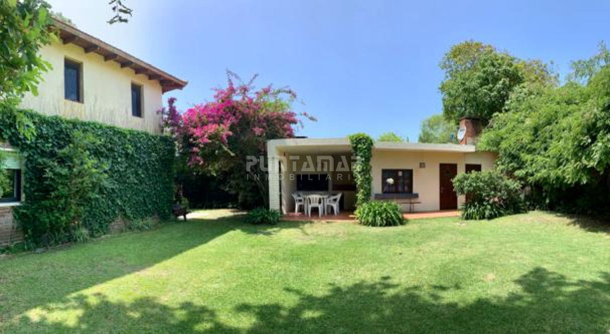 Casa ID.212016 - HERMOSA CASA DE 2 PLANTAS EN PARADA 9 DE LA MANSA