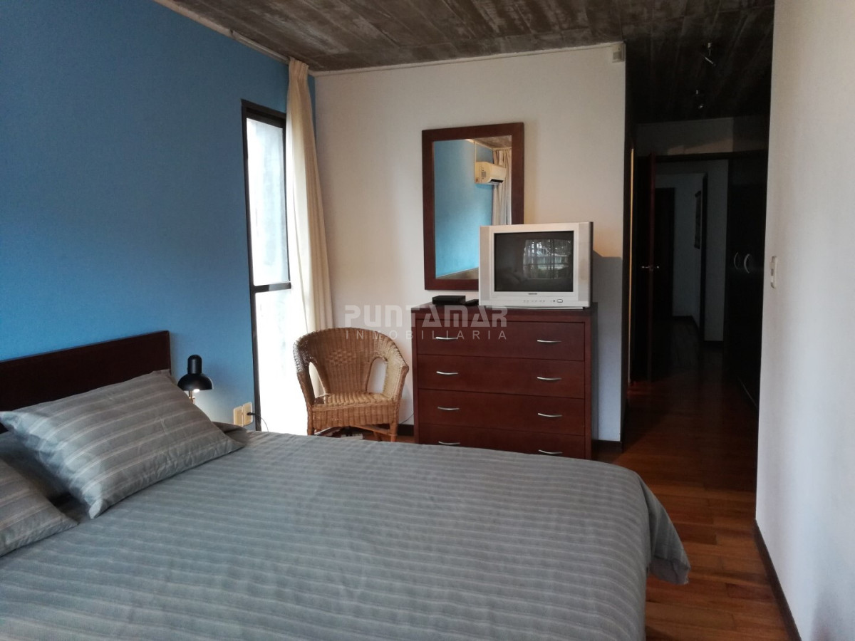 Casa ID.210846 - HERMOSA CASA DE 3 DORMITORIOS CON PISCINA EN MONTOYA 