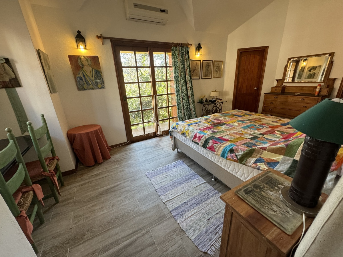 Casa ID.210689 - ALQUILER DE CASA  RINCÓN DEL INDIO 4 DORMITORIOS MAS DEPENDENCIA CON PISCINA