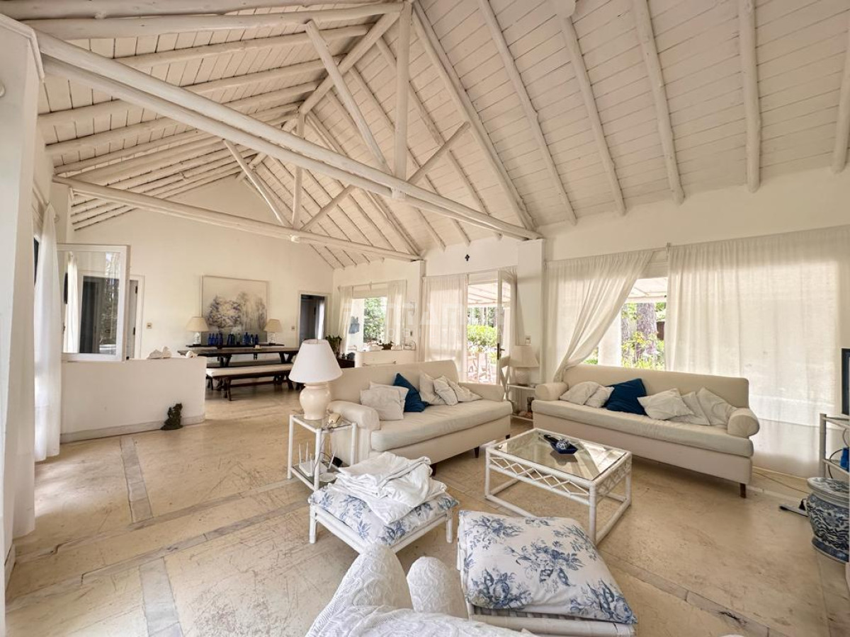 Casa ID.213173 - ALQUILER MUY LINDA CASA DE 4 DORMITORIOS EN MANANTIALES