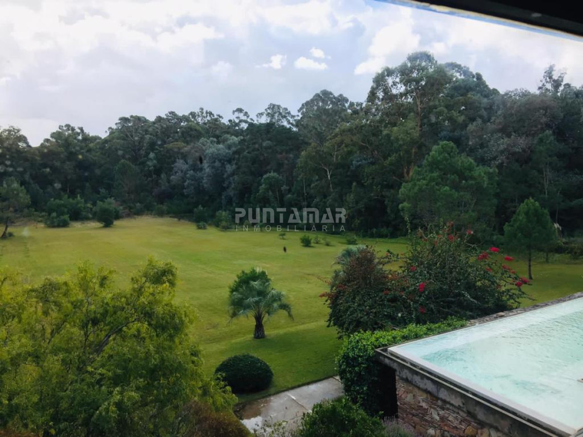 Casa ID.212858 - IMPORTANTE CASA EN CHACRA UBICADA EN RINCON DEL INDIO