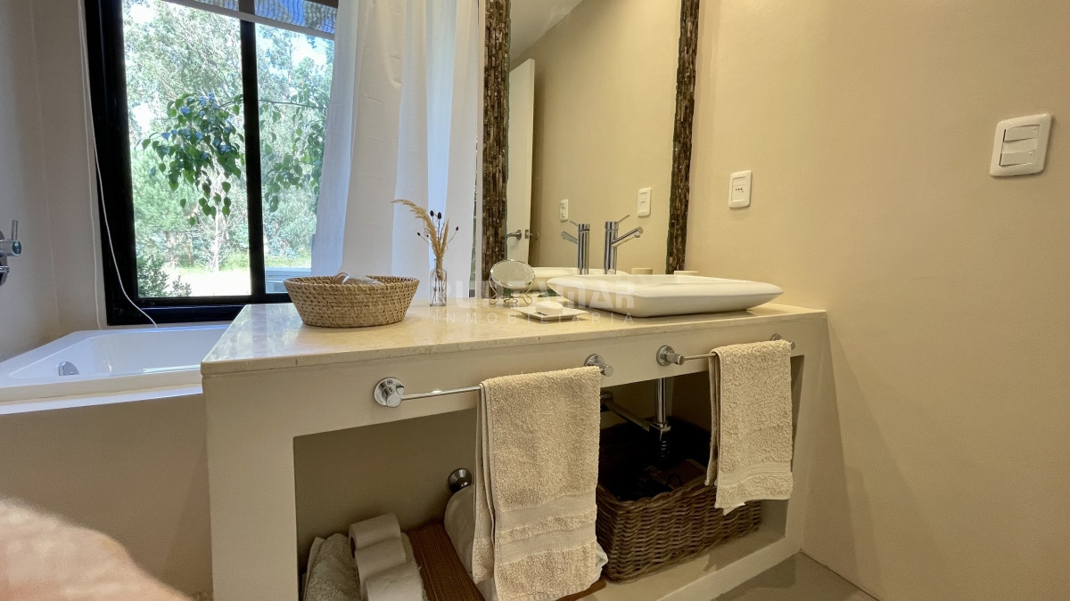 Casa ID.213215 - HERMOSA CASA 2 DORMITORIOS EN LA BARRA A METROS DE MEDIALUNAS CALENTITAS