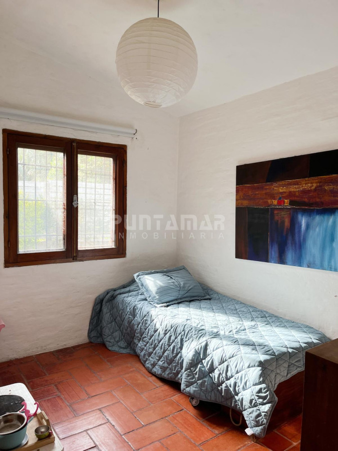 Casa ID.213421 - AMPLIA CASA DE 4 DORMITORIOS EN EL CORAZON DE LA BARRA 