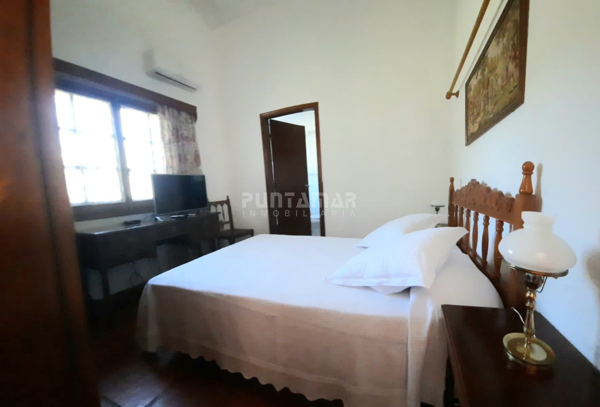 Casa ID.212863 - MUY LINDA CASA EN LA BARRA CON TERRAZA Y PARRILLERO