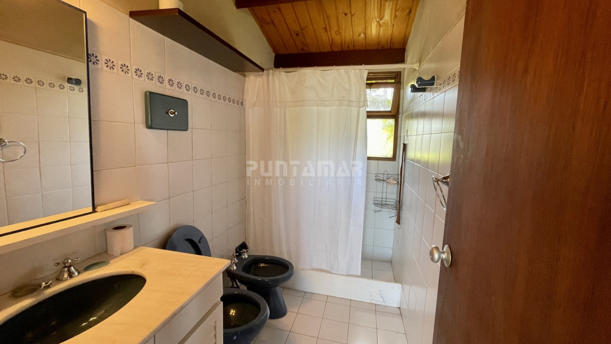 Casa ID.213125 - ALQUILER DE CASA 4 DORMITORIOS EN MONTOYA