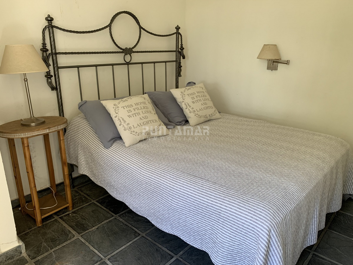 Casa ID.210729 - ALQUILER DE CASA EN LA BARRA 4 DORMITORIOS EN SUITE CON PISCINA