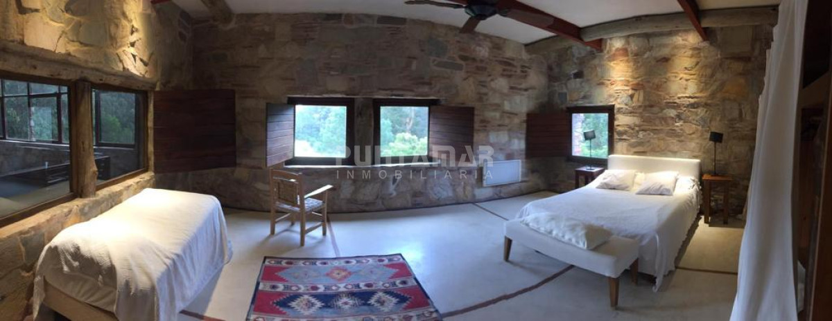 Casa ID.212858 - IMPORTANTE CASA EN CHACRA UBICADA EN RINCON DEL INDIO