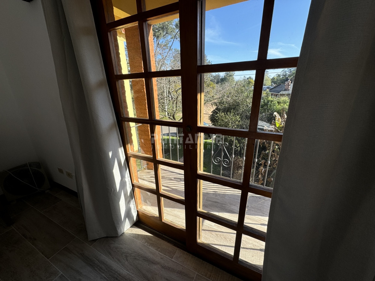 Casa ID.210689 - ALQUILER DE CASA  RINCÓN DEL INDIO 4 DORMITORIOS MAS DEPENDENCIA CON PISCINA