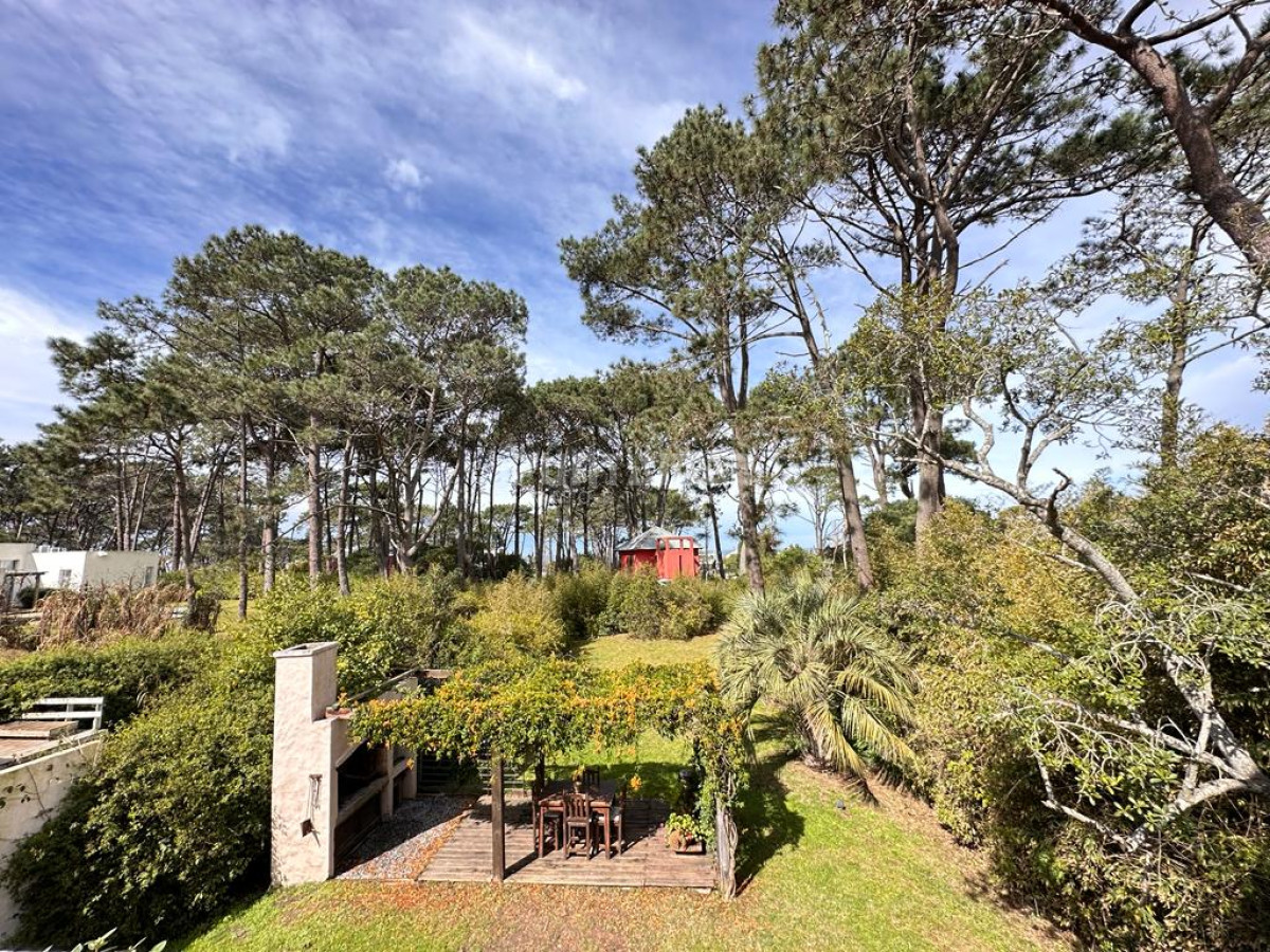 Casa ID.213069 - HERMOSA CASA DE 4 DORMITORIOS EN EL BOSQUE DE MONTOYA 