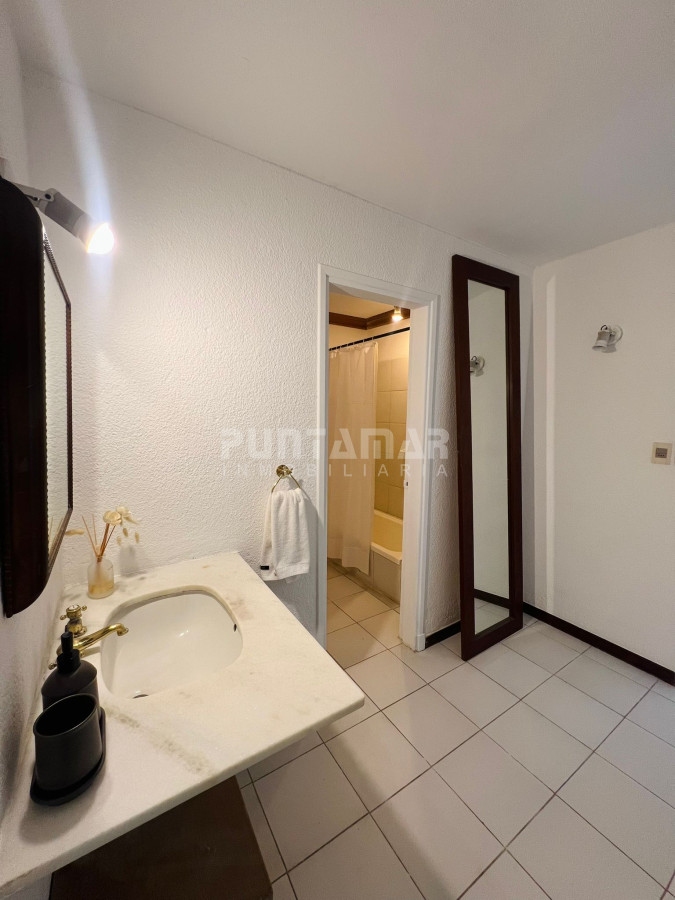 Casa ID.212432 - ALQUILER  CASA DE 3 DORMITORIOS EN SUITE EN SAN RAFAEL CON PISCINA