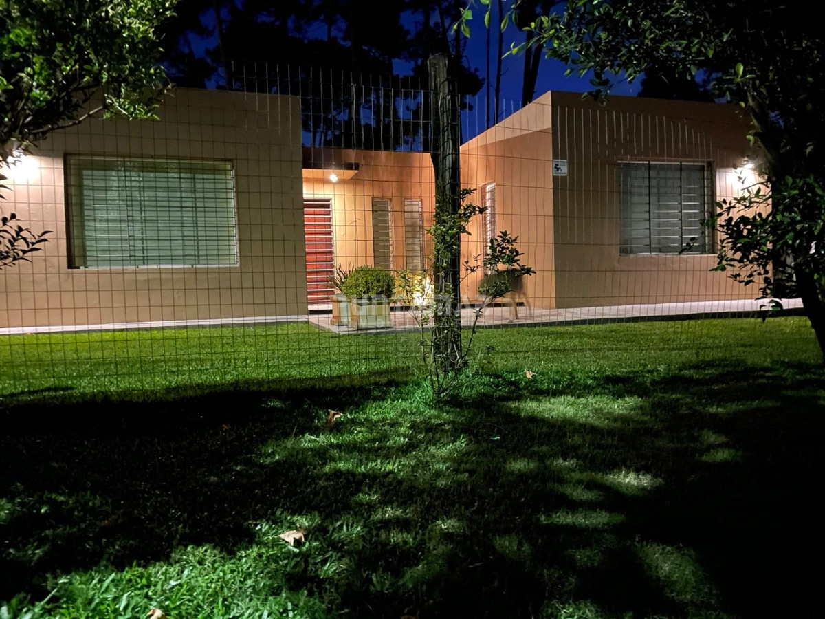 Casa ID.213368 - Casa en venta en Parque Burnett
