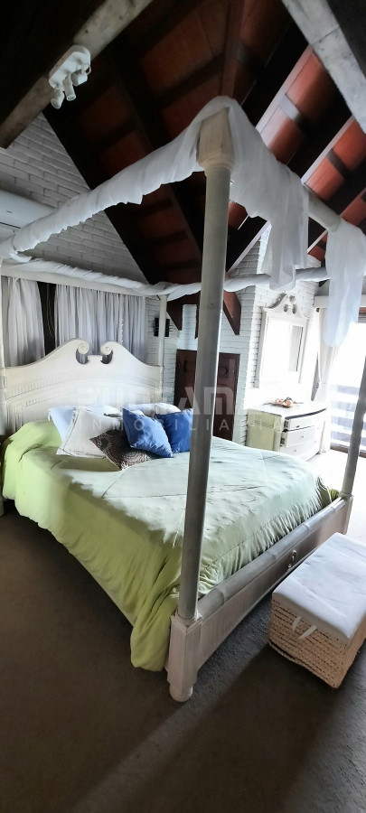 Casa ID.212456 - IMPORTANTE CASA DE 2 PLANTAS EN BARRIO SAN RAFAEL