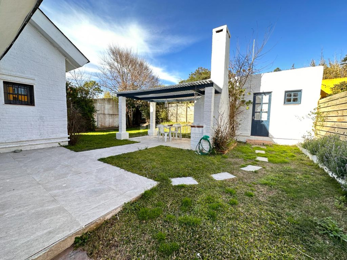 Casa ID.210951 - ALQUILER CASA DOS CUADRAS DE LA PLAYA LA POSTA Y UNA DE LA PRINCIPIAL