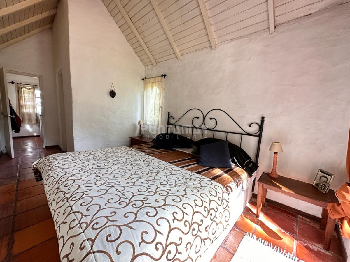 Casa ID.213069 - HERMOSA CASA DE 4 DORMITORIOS EN EL BOSQUE DE MONTOYA 