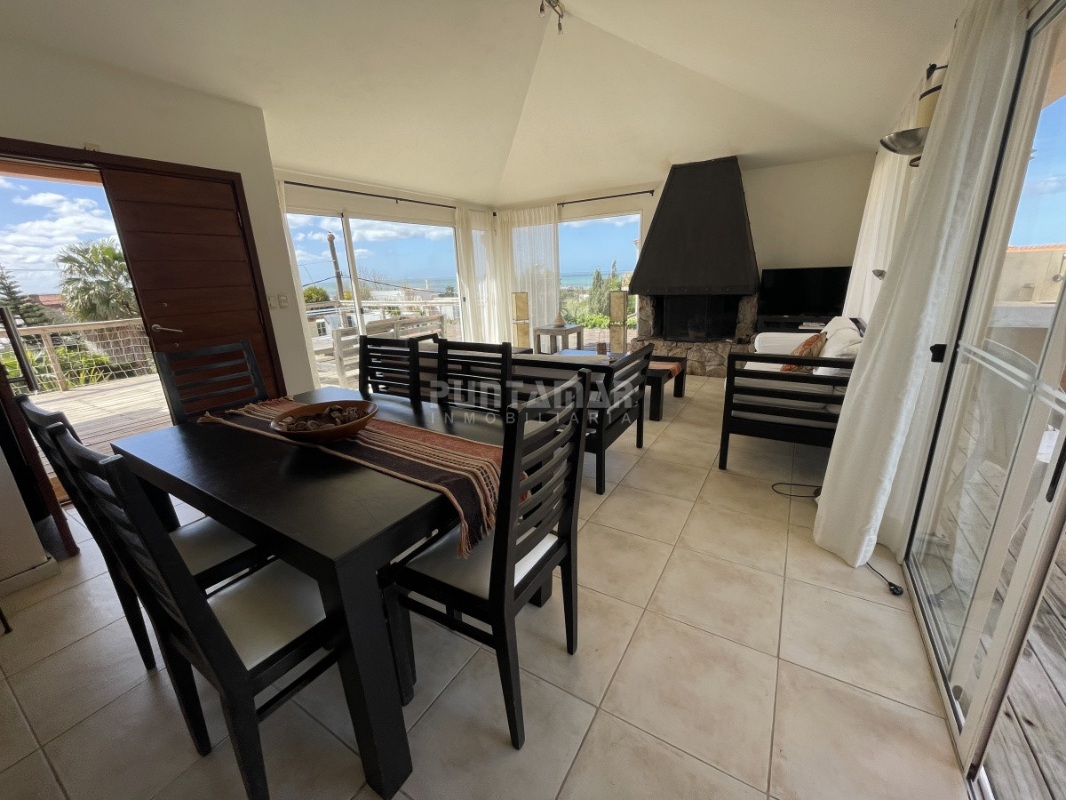 Casa ID.211088 - VENTA Y ALQUILER CASA 4 DORMITORIOS CON VISTA AL MAR EN ALTOS DE PUNTA PIEDRA 
