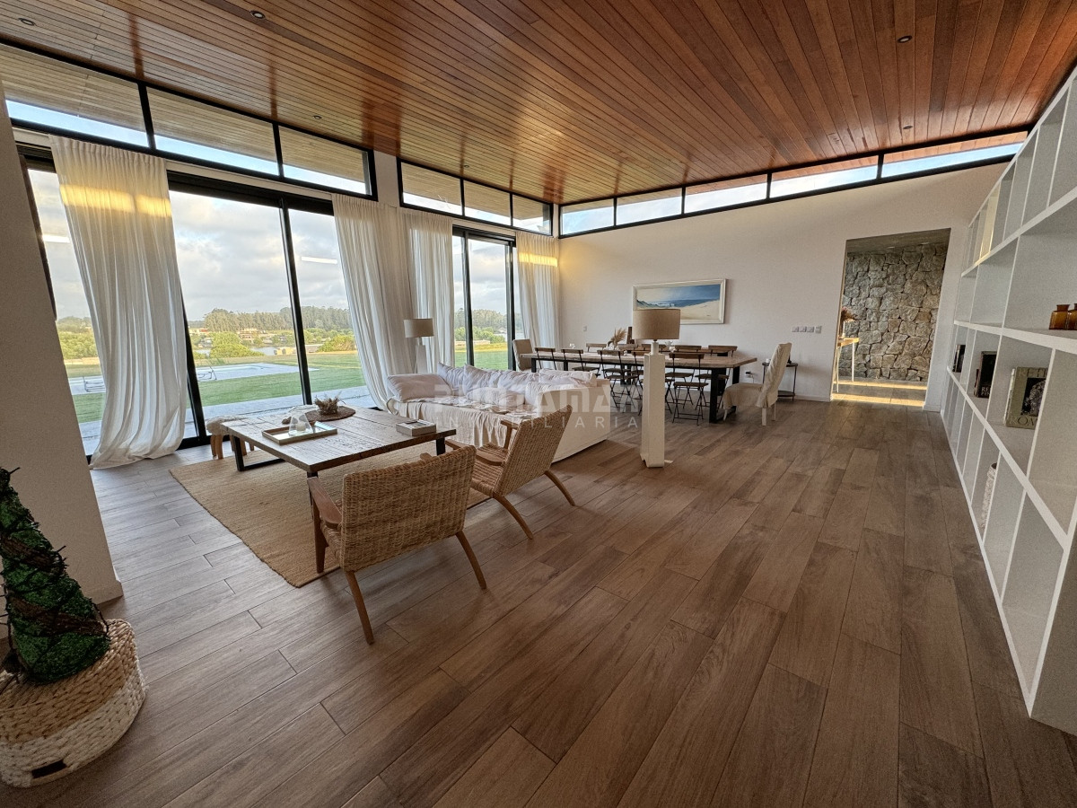 Casa ID.212882 - Casa en venta y alquiler en Pueblo Mio