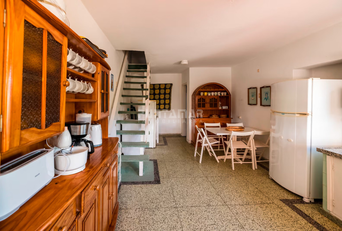 Casa ID.210549 - CASA DE 6 DORMITORIOS FRENTE AL  MAR EN LA MANSA