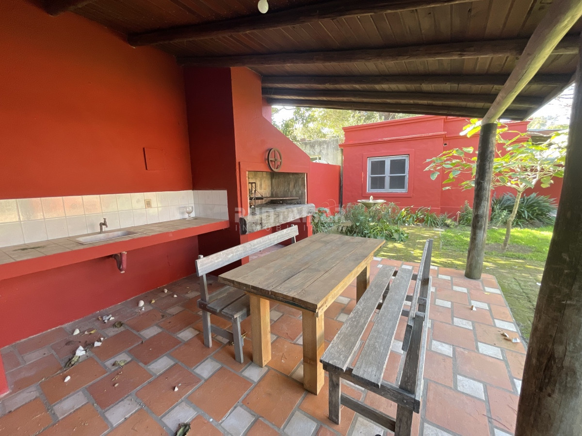 Casa ID.210731 - ALQUILER ANUAL CASA LA BARRA EXCELENTE UBICACION 