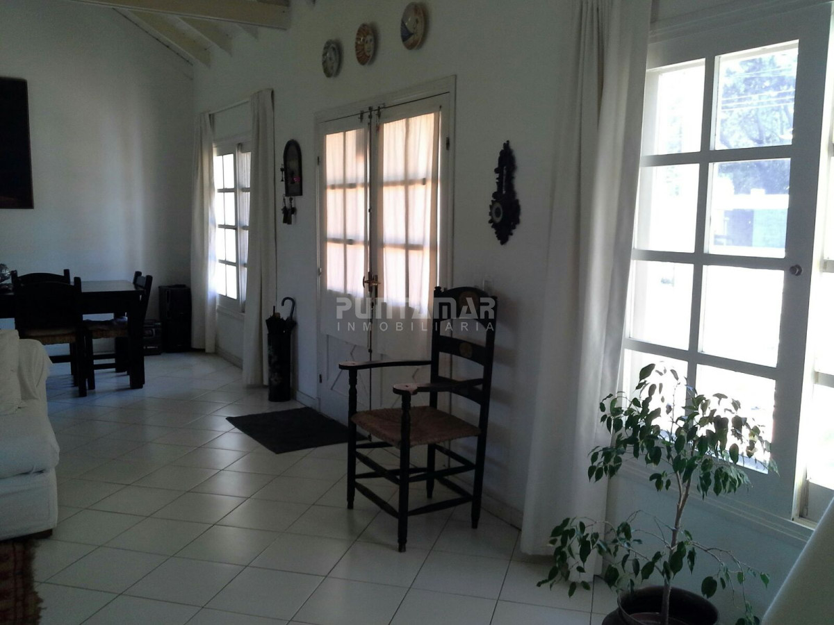 Casa ID.210900 - ALQUILER HERMOSA CASA EN LA BARRA A POCAS CUADRAS DEL MAR 