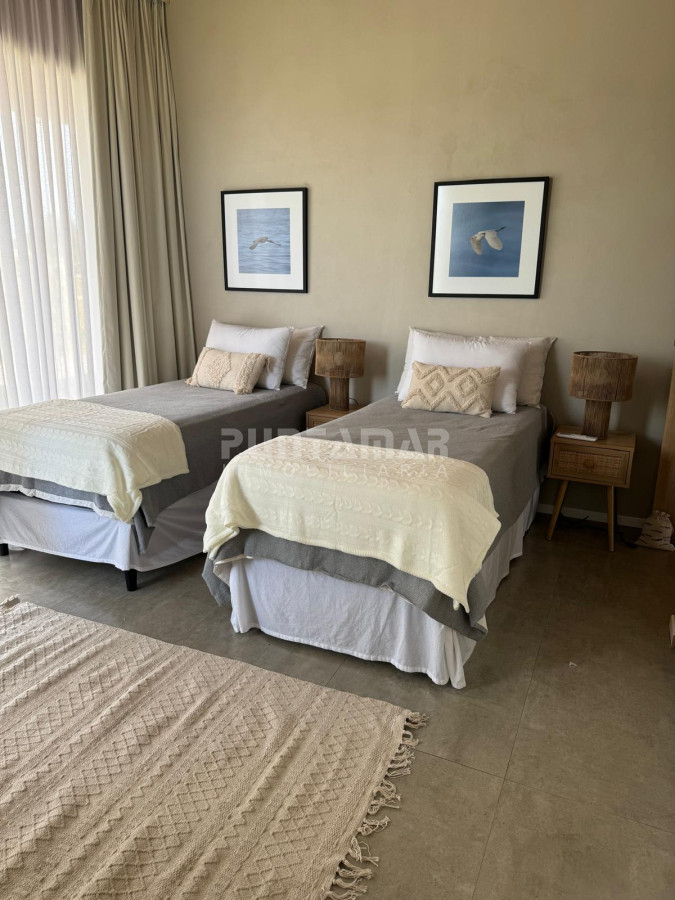 Casa ID.213803 - ALQUILER HERMOSA CASA DE 4 DORMITORIOS EN BARRIO PRIVADO EL QUIJOTE 