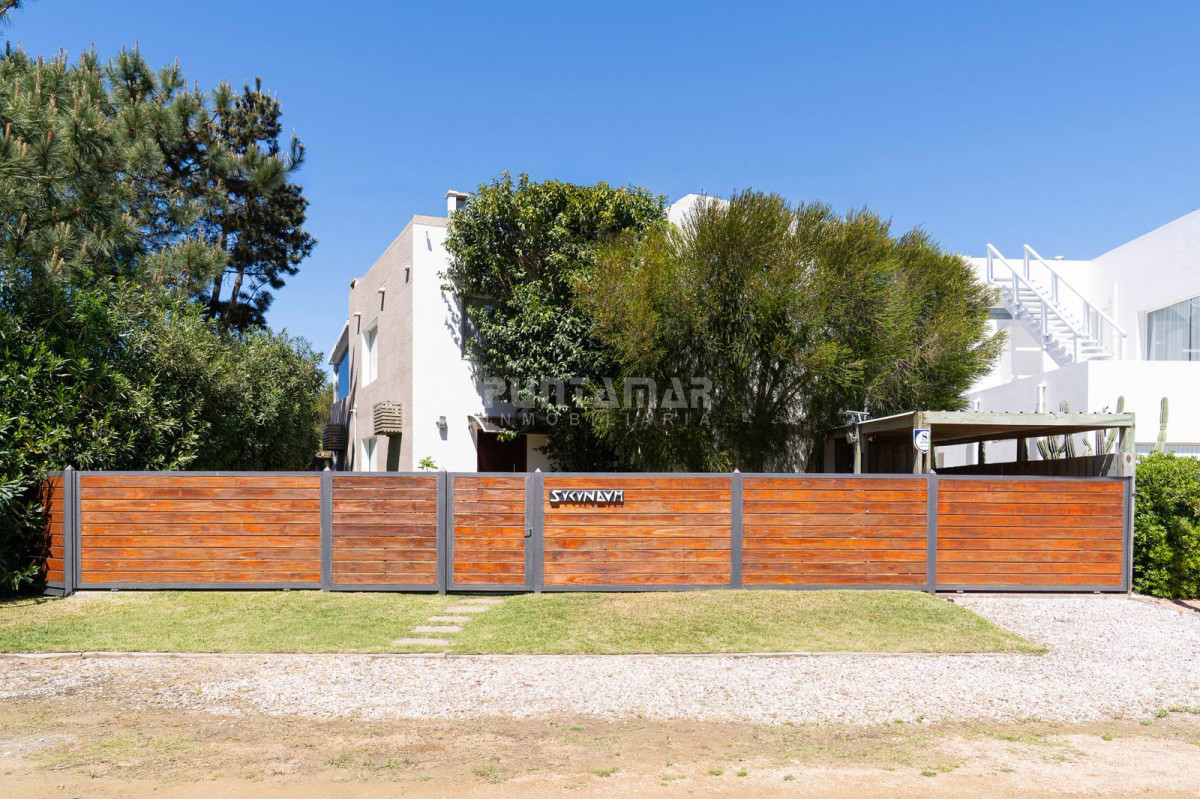 Casa ID.212570 - CASA EN LA JUANITA DE 4 DORMITORIOS A MINUTIOS DE JOSE IGNACIO