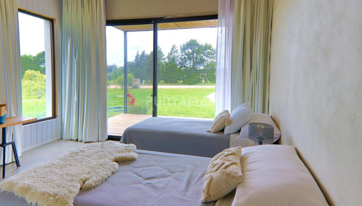 Casa ID.213803 - ALQUILER HERMOSA CASA DE 4 DORMITORIOS EN BARRIO PRIVADO EL QUIJOTE 