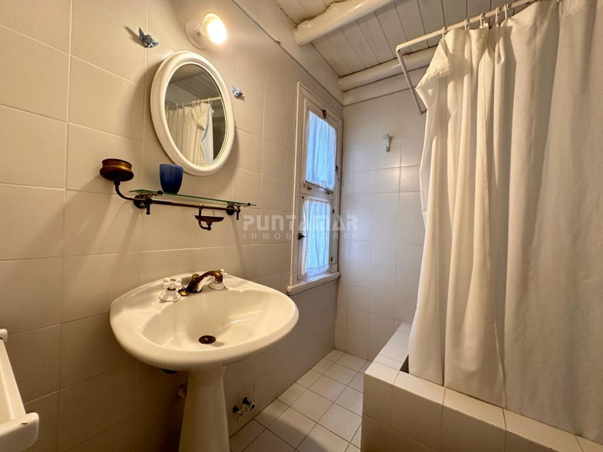 Casa ID.213173 - ALQUILER MUY LINDA CASA DE 4 DORMITORIOS EN MANANTIALES