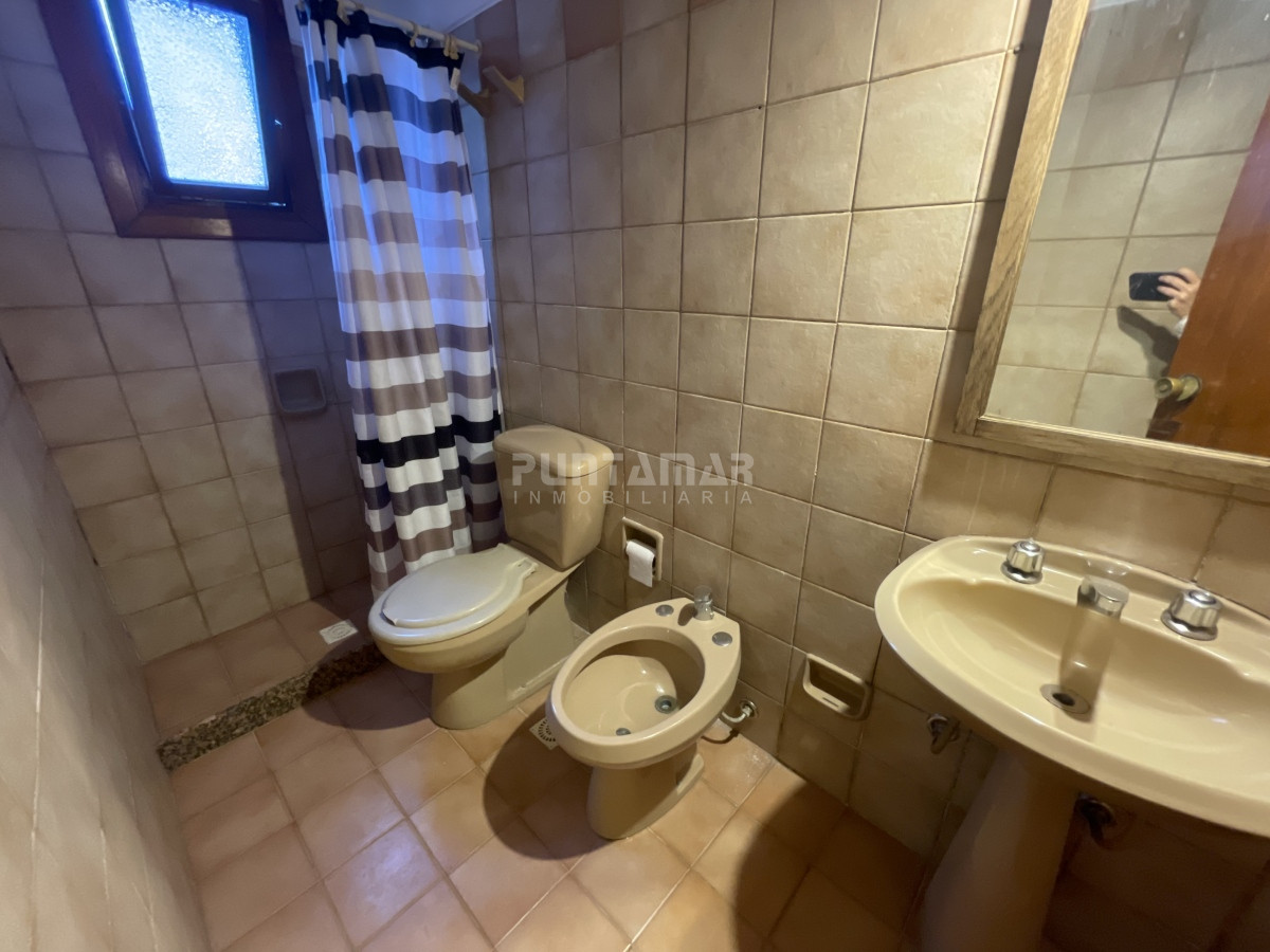Casa ID.210731 - ALQUILER ANUAL CASA LA BARRA EXCELENTE UBICACION 
