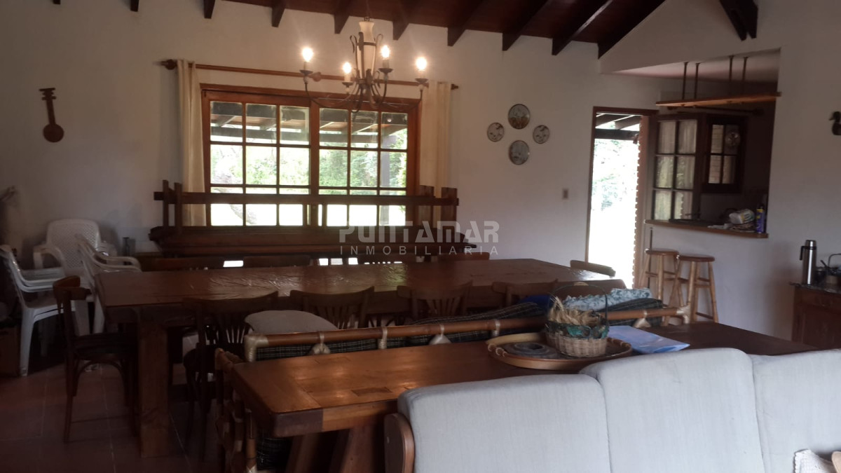 Casa ID.210621 - ALQUILER CASA DE 5 DORMIS CON PISCINA