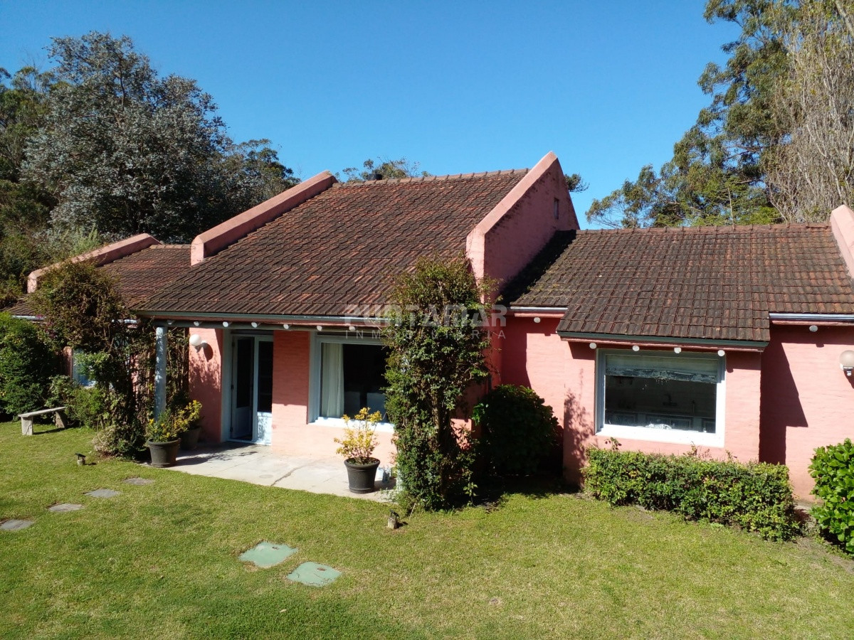 Casa ID.212386 - CHALET EN ALQUILER TEMPORADA EN ZONA DE LA BARRA A 3 CUADRAS DE LA AVENIDA PRINCIPAL Y 5 CUADRAS DE LA PLAYA 