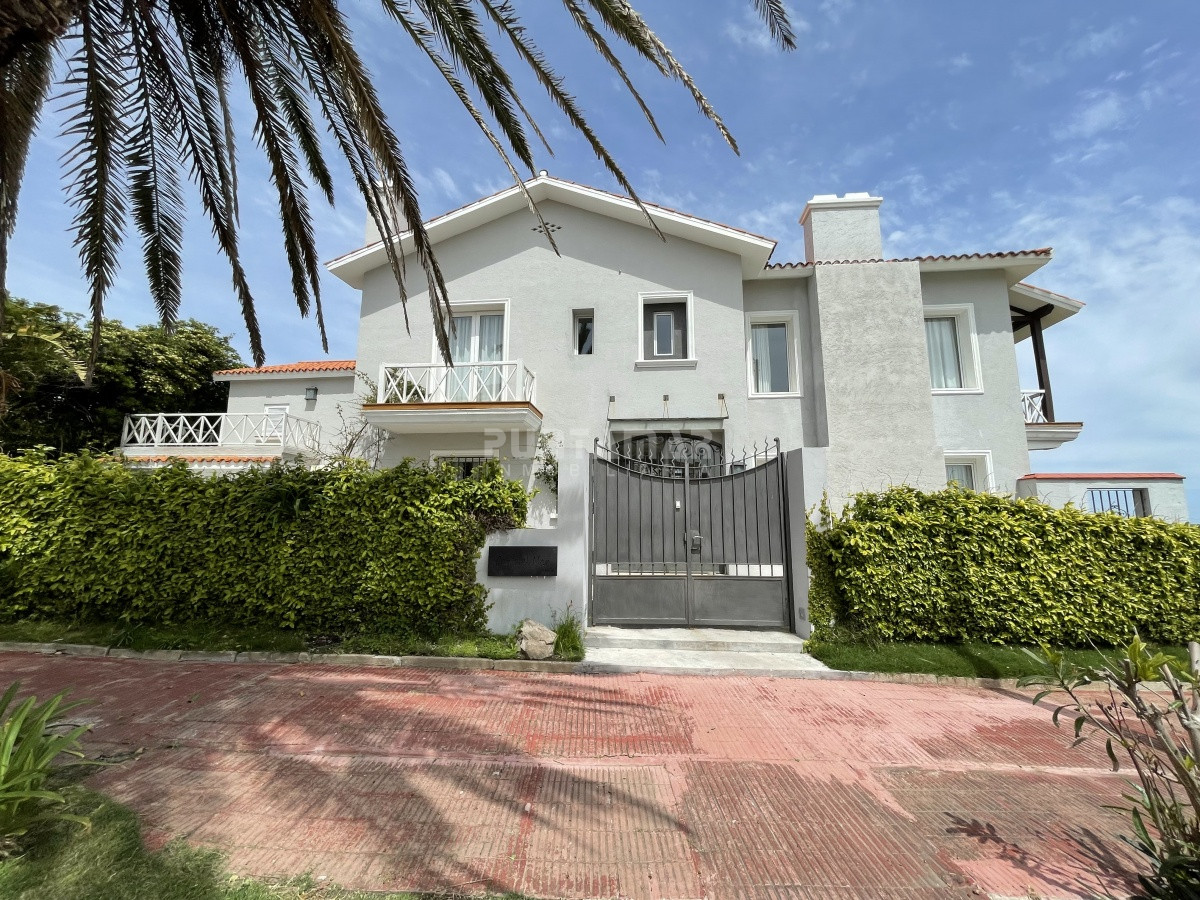 Casa ID.212407 - CASA EN ALQUILER EN LA PENÍNSULA FRENTE AL MAR