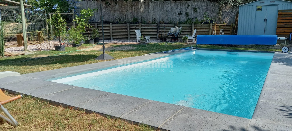 Casa ID.212479 - MUY LINDA CASA DE 2 PLANTAS EN SAN RAFAEL DE 4 DORMITORIOS CON PISCINA
